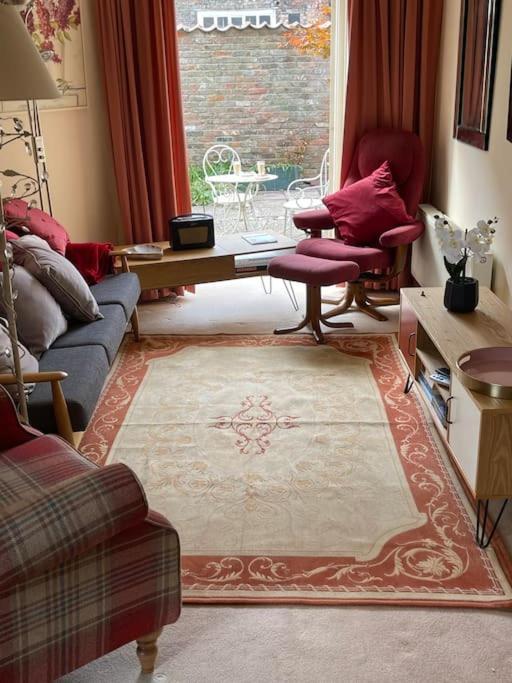 Centre Of Town House 3 Bedrooms Sleeps 5 And Infant Free Onsite Parking 2 Cars King's Lynn Extérieur photo